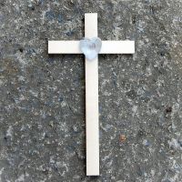 Malý Drevený krížik so Srdcom-drevený kríž-darček k prijímaniu-narodeninový darček-krížik k narodeniu-kresťanské darčeky