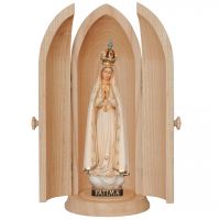 Panna Mária Fatimská s korunkou v kaplnke