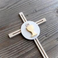 Drevený Krížik k Svätému Prijímaniu-krížik k prijímaniu-drevený kríž-kríž s kalichom-kresťanské darčeky