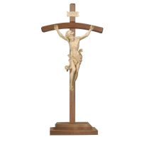 Drevený zaoblený kríž na podstavci s korpusom Leonardo