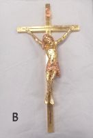 Zlatý kríž s korpusom