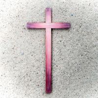 Drevený kríž Ružový-darček novomanželom-bývanie-kresťanské darčeky-katolické darčeky-darčeky pre veriacich