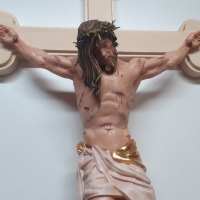 Barokový kríž s Ježišom Kristom