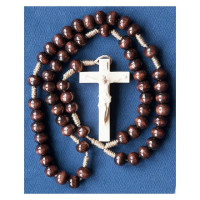 Ruženec s barokovým krížom - javor