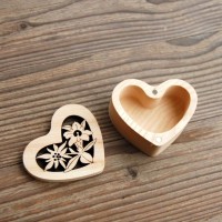 Drevená šperkovnica Srdce