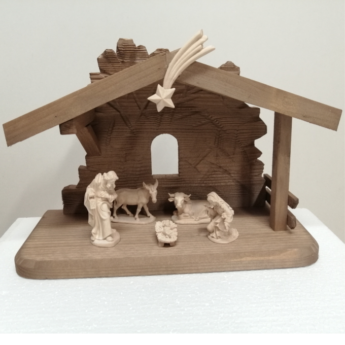 Traditional Nativity Scene with Comet Natur
