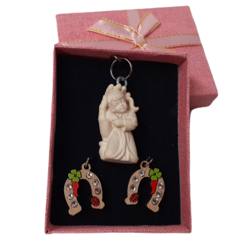 Darčeková sada náušnice podkovy a kľúčenka dievčatko