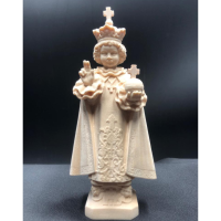 Pražské Jezuliatko drevená socha