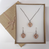 Darčeková sada náušníc a náhrdelníka s krištáľovým srdcom