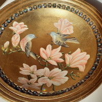Wooden bowl with flowers and crystal Sahara