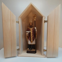 Wooden chapel for Statue