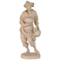 Muž s ovocnou misou