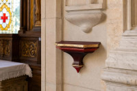 Wall pedestal for statues in Gothic style from lime wood