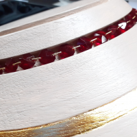 Drevená misa s ružami a krištáľom Grenade