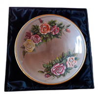 Drevená misa s ružami a krištáľom Grenade