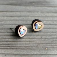 M07 Wooden heart earrings