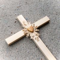 Veľký Drevený Kríž so Srdcom-drevený kríž-kríž so srdcom- darček pre novomanželov-kresťanské darčeky