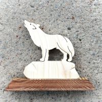 Drevený Vlk na podstavci - darček pre mužov-darček pre poľovníkov-darček pre milovníkov prírody