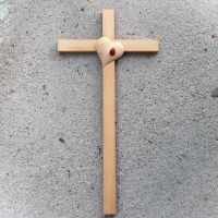 Veľký Drevený kríž so Srdcom a slzou-drevený kríž-kríž so srdcom a slzou-darček pre novomanželov-kresťanské darčeky