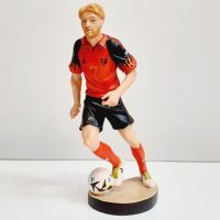 Futbalista drevená socha