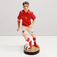 Futbalista drevená socha