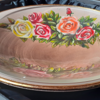 Drevená misa s ružami a krištáľom Grenade