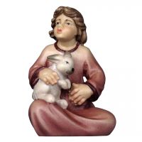 Sediace dievča so zajacom drevená soška figúrka do Betlehema