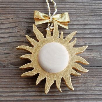 Drevené Slnko-závesná dekorácia-závesné drevené slnko